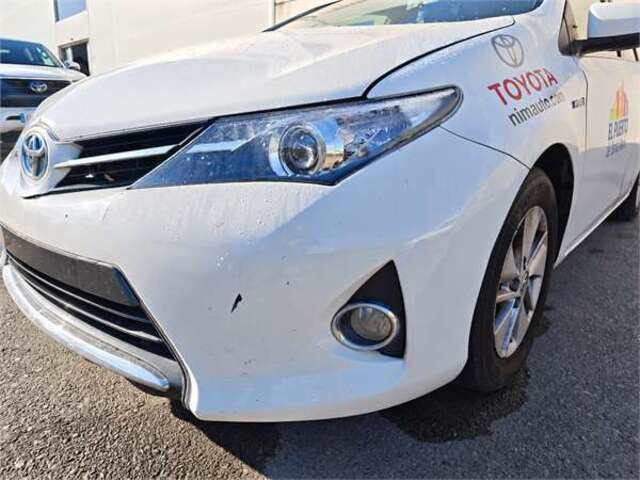 Foto 3ª: Paragolpes Delantero Toyota Auris 1.8 HYBRID ACTIVE [1.8 LTR. - 73 KW 16V CAT (HÍBRIDO)] [2ZR]