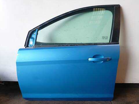 Foto 3ª: Puerta Delantera Izquierda Ford Focus BERLINA 1.6 TDCI CAT 109CV (2005)