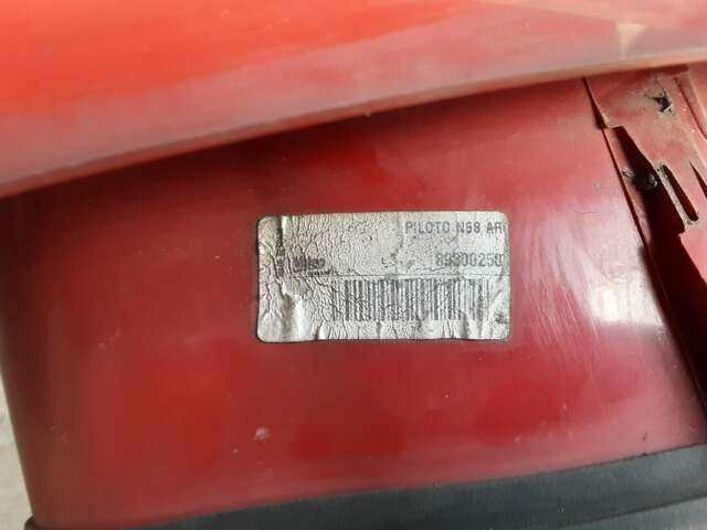 Foto 2ª: Piloto Trasero Izquierdo Citroen Xsara 2.0 HDI PICASSO [RHY] (2003)