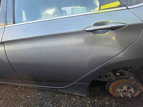 Foto 2ª: Puerta Trasera Izquierda Hyundai i40 KLASS BLUE 116CV 85KW (2014)