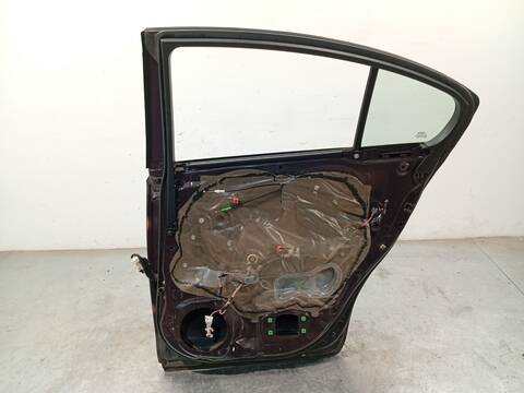 Foto 4ª: Puerta Trasera Derecha Toyota Avensis 1.8 ZRT271_) 147CV 108KW [2ZR] (2009)
