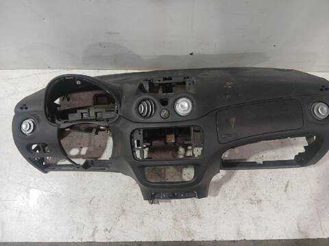 Foto 3ª: Salpicadero Citroen C3 1.4 I 73CV [KFV (TU3A) KFV (TU3JP)] (2002)