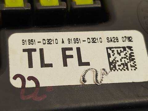 Foto 4ª: Caja Reles Fusibles Hyundai Tucson 1.6 GDI 132CV 97KW [G4FD] (2020)