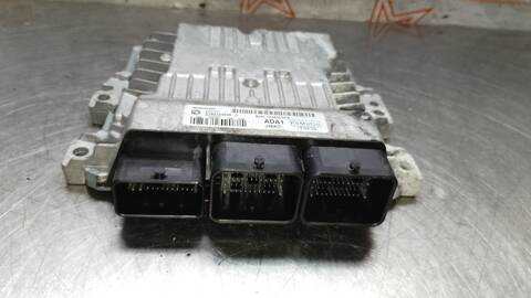 Foto 1ª: Centralita Motor ECU Ford Focus TREND 95CV 70KW [T3DA] (2013)
