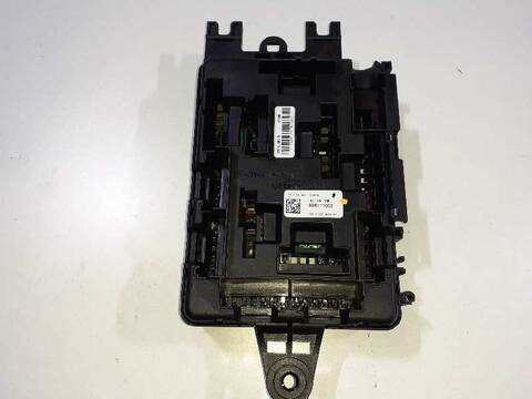 Foto 3ª: Caja Reles Fusibles Bmw Serie 3 315 320D 184CV 135KW [N47D20C] (2012)