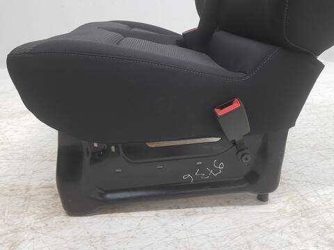 Foto 2ª: Asiento Delantero Derecho Renault Trafic L1H1 29T 113CV 83KW (2014)