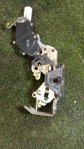 Foto 2ª: Cerradura Puerta Trasera Izquierda Toyota 4 Runner 3.0 T DIESEL (1993)