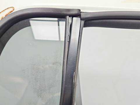 Foto 4ª: Puerta Trasera Derecha Toyota Hilux DOBLE CABINA DLX 4X4 149CV 110KW [2GD] (2022)