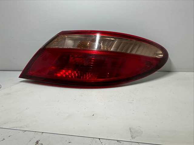 Foto 2ª: Piloto Trasero Derecho Nissan Almera VERSION INDEFINIDA (2003)