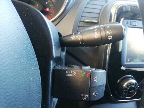 Mando Multifuncion Renault Captur K9KF6