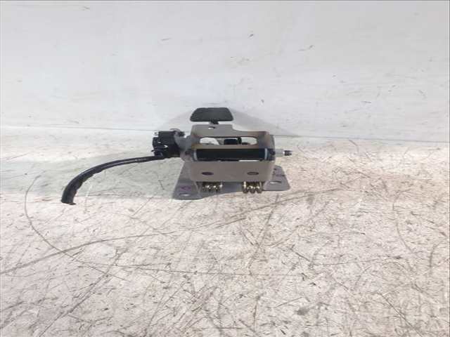 Foto 2ª: Pedal Embrague Hyundai i20 1.0 T-GDI 101CV 74KW [G3LE] (2025)