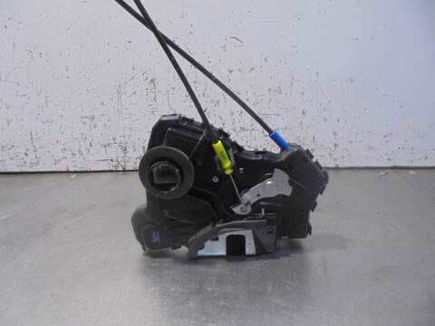 Cerradura Puerta Trasera Derecha Toyota Auris HYBRID ACTIVE 99CV 73KW