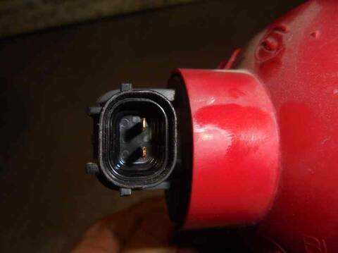 Foto 2ª: Faro Antiniebla Trasero Derecho Kia Carens BASIC 116CV 85KW [D4FD] (2015)