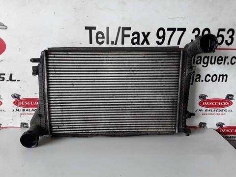 Foto 1ª: Intercooler Volkswagen Caddy LIFE 1.9 TDI BSU) 75CV (2010)