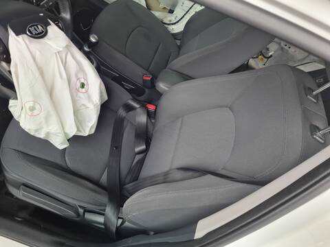 Foto 1ª: Asiento Delantero Izquierdo Kia Rio DRIVE 84CV 62KW [G4LA] (2017)