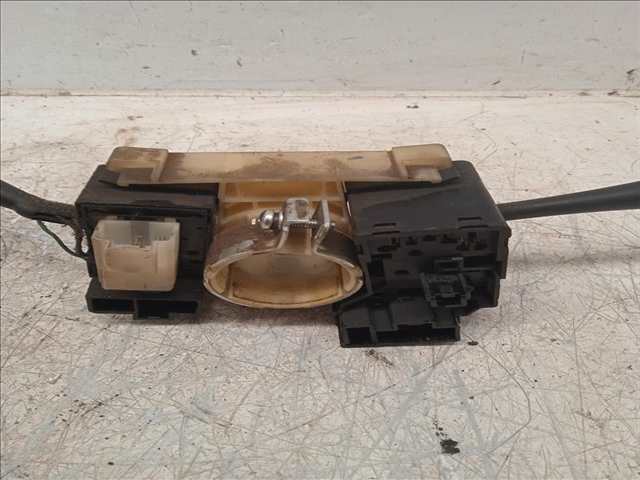 Foto 2ª: Mando Luces Nissan Serena 2.3 DIESEL [D/LD23 A] (1994)