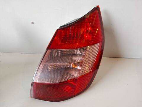 Foto 3ª: Piloto Trasero Derecho Renault Scenic AUTHENTIQUE 1 DCI DIESEL 120CV (2003)
