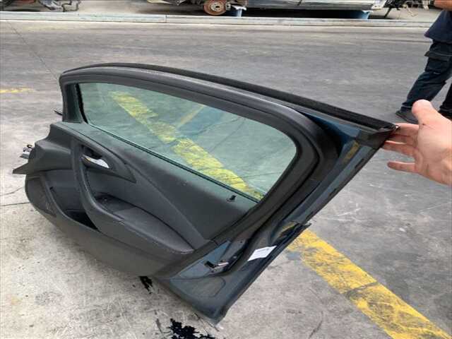 Foto 2ª: Puerta Delantera Derecha Opel Astra 1.6 CDTI136CV 0CV [B16DTH] (2015)