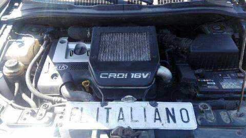 Foto 4ª: Capot Kia Carens 2.0 CRDI EX MONOVOLUMEN 113CV 83KW [D4EA] (2004)