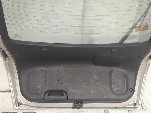 Foto 3ª: Portón Hyundai Elantra 2.0 CRDI CAT 113CV [D/ 4EA] (2000)