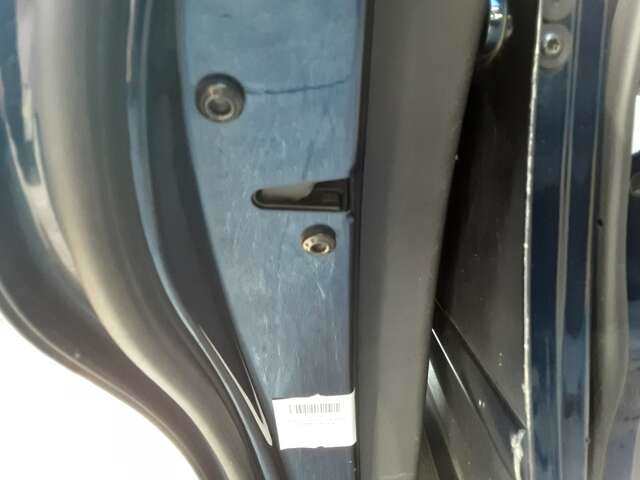 Foto 2ª: Puerta Trasera Izquierda Volkswagen Touran 1.6 TDI 105CV 0CV [CAYC] (2011)