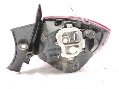 Foto 2ª: Piloto Trasero Izquierdo Alfa Romeo Giulietta 2.0 JTDM 940FXE1A 940FXG11) 170CV 125KW [940A4000] (2010)