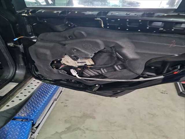 Elevalunas Manual Trasero Derecho Bmw X3 2.0D 150CV 110KW