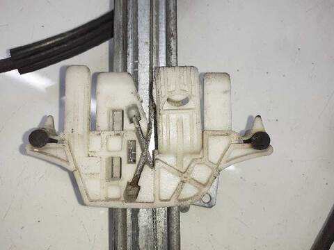Foto 3ª: Elevalunas Eléctrico Delantero Derecho Peugeot 807 2.0 HDI FAP CAT 107CV 79KW [RHT] (2003)