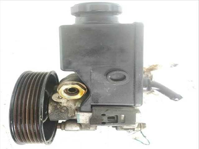 Foto 1ª: Bomba de Direccion Ssangyong Rodius 2.7 XDI (2005)