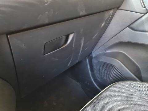 Guantera Renault Captur TECHNO 140CV 103KW