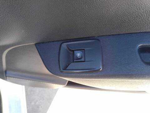 Foto 3ª: Botonera Elevalunas Dacia Lodgy COMFORT 95CV 70KW [K9K U8] (2019)