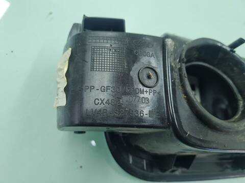 Foto 3ª: Tapa Exterior Combustible Ford Kuga HYBRID ST-LINE 150CV [YLDC] (2020)