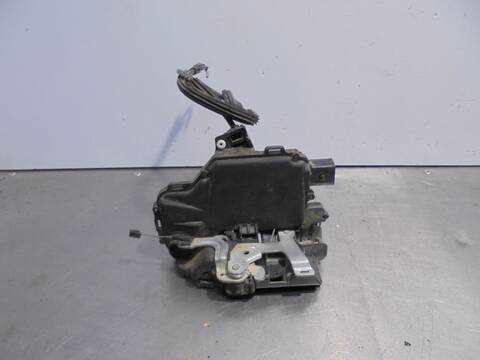 Foto 3ª: Cerradura Puerta Trasera Derecha Volkswagen Passat 1.9 TDI BERLINA 110CV 81KW [AFN] (1999)