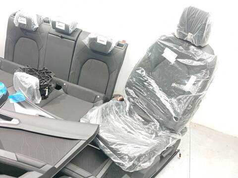 Foto 3ª: Asientos Traseros Cupra Leon 1.5 ETSI 150CV 110KW [DXDB] (2025)