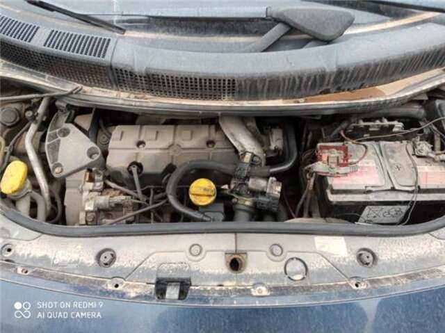 Foto 3ª: Radiador Motor Renault Scenic 1.9 CONFORT AUTHENTIQUE [1.9 LTR. - 96 KW DCI DIESEL FAP] (JM)(2003-_) [F9QL8]