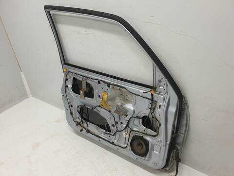 Foto 3ª: Puerta Delantera Izquierda Mitsubishi Montero 3.2 DI-D GLS 3-PTAS.) (2001)