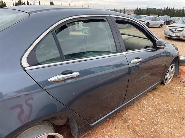 Foto 2ª: Puerta Trasera Derecha Honda Accord 2.0 G 155cv [K20AG] (2003)