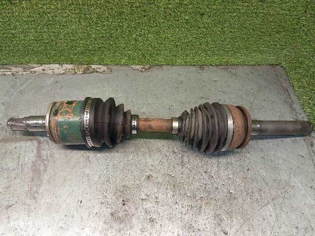 Transmision Delantera Izquierda Mitsubishi L200 2.5 D 4P CAJA ABIERTA