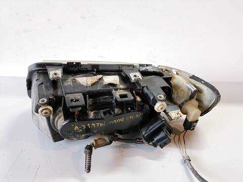 Foto 2ª: Faro Derecho Audi A3 1.9 TDI AMBIENTE 110CV (1997)