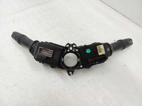 Foto 4ª: Mando Multifuncion Hyundai Veloster 1.6 GDI 140CV 103KW [G4FD] (2012)
