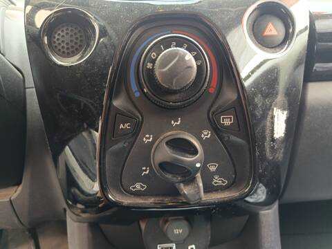 Mando Calefacción A. A. Toyota Aygo 1KR