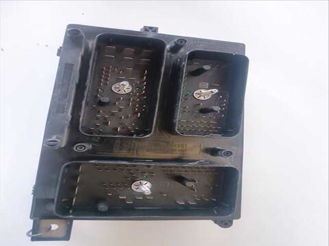 Foto 3ª: Caja Reles Fusibles Opel Astra SPORT 1.9 CDTI 120CV (2006)