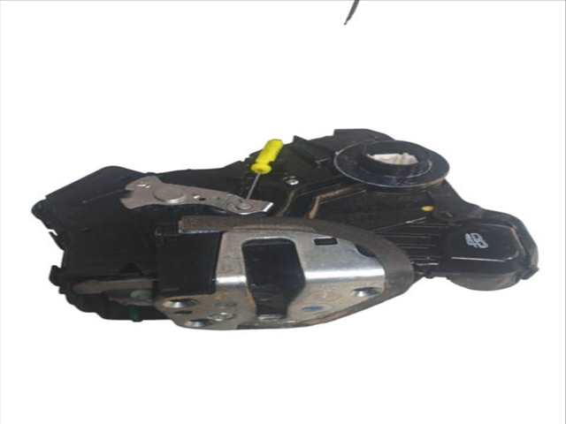 Cerradura Puerta Delantera Derecha Toyota Auris 2.0 D-4D ADE186_ ADE186R)