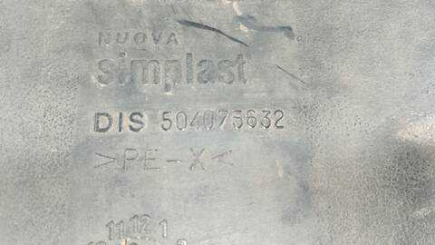 Foto 2ª: Deposito de Combustible Iveco Daily 35 - C 11 CAJA CERRADA LARGO 106CV 78KW [814043C] (2001)