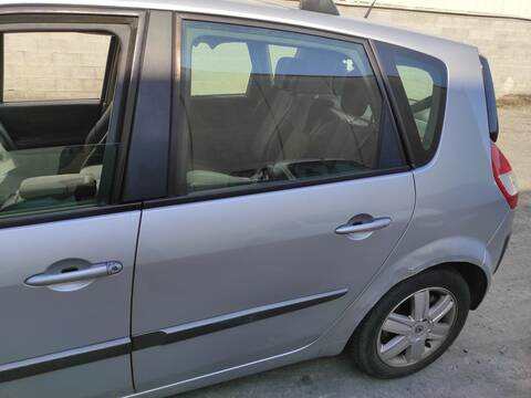 Puerta Trasera Izquierda Renault Scenic K4M782 JM)