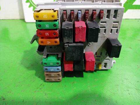 Foto 3ª: Caja Reles Fusibles Lancia Y 1.3 MULTIJET 16V ARGENTO 10.2006 ) 75CV [199A2000] (2003)