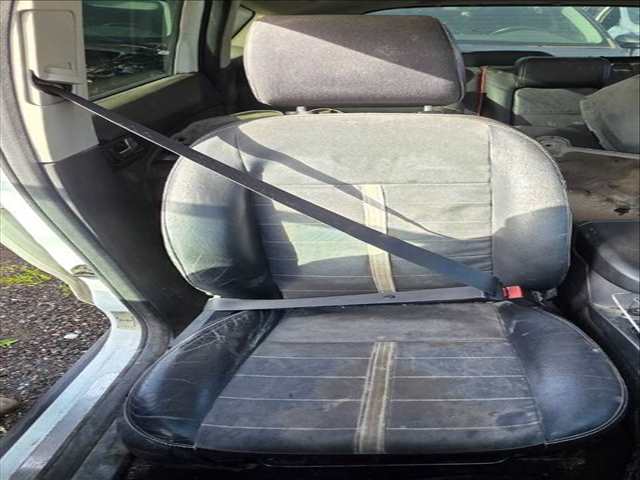 Asiento Delantero Derecho Ford Kuga TREND 140CV 103KW