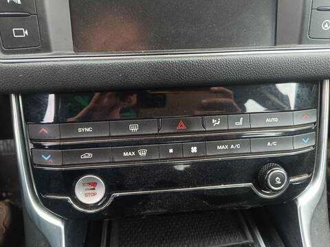 Mando Climatizador Jaguar XF PURE 179CV 132KW