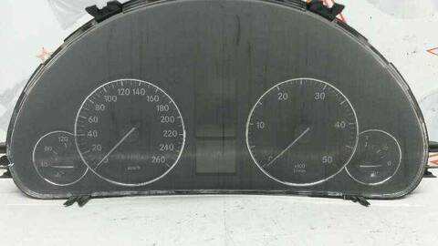 Foto 4ª: Cuadro de Instrumentos Mercedes Clase C 160 220 CDI SPORT EDITION LA) 203.008) BERLINA 150CV 110KW [OM646963] (2005)