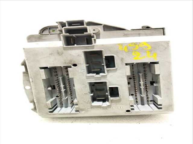 Foto 2ª: Caja Reles Fusibles Iveco Daily CABINA DOBLE 29 L... BATALLA 3450 136CV (2006)